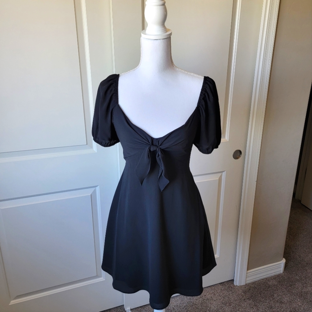 NWT Gianni Bini little black dress size 4